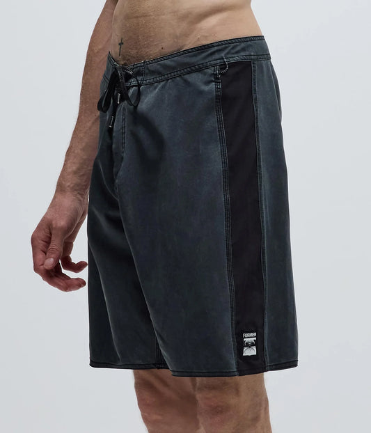 TEAM 19" TRUNK // BLACK