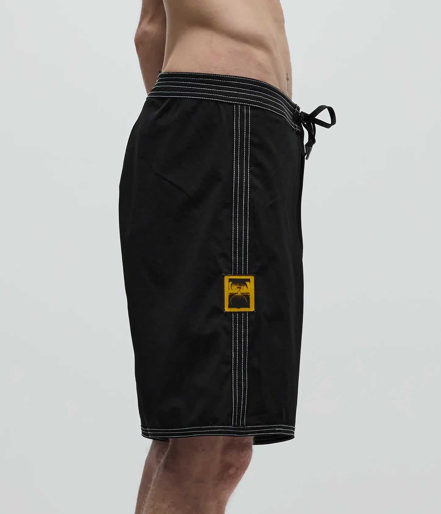 REYNOLDS 19" TRUNK // BLACK