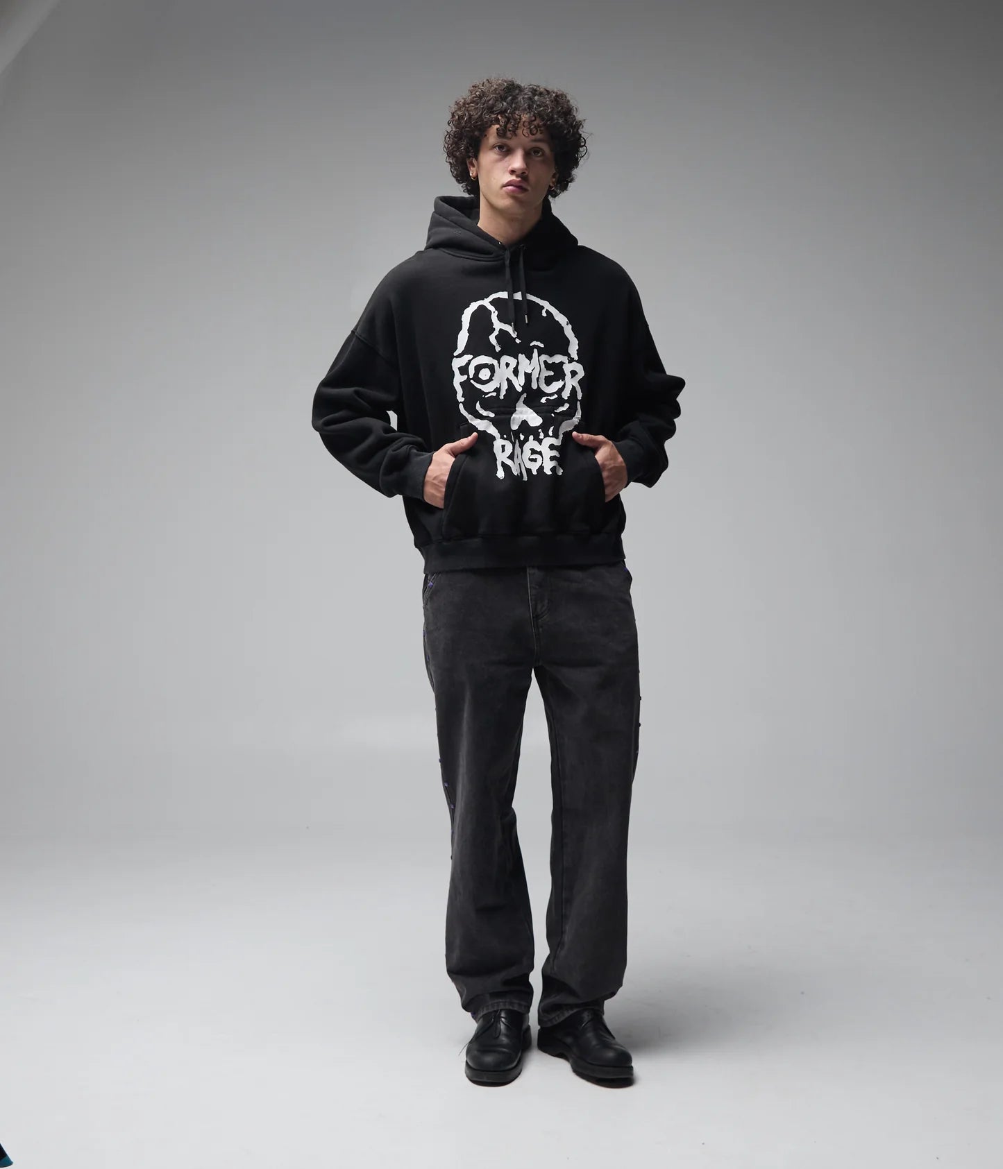 SKULLZ BOXY HEAVY HOOD // MERCH BLACK