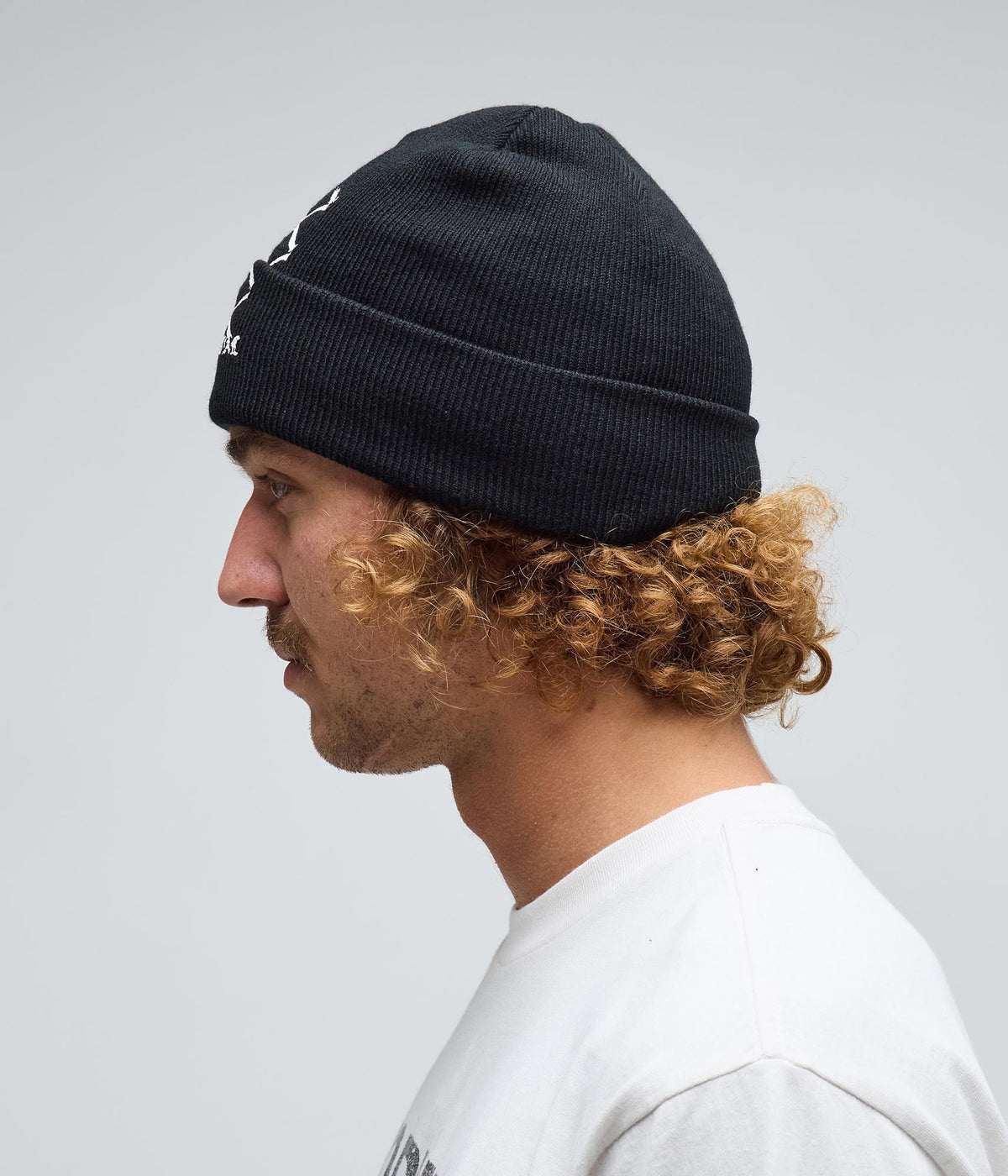 ALLEVIATE BEANIE // BLACK