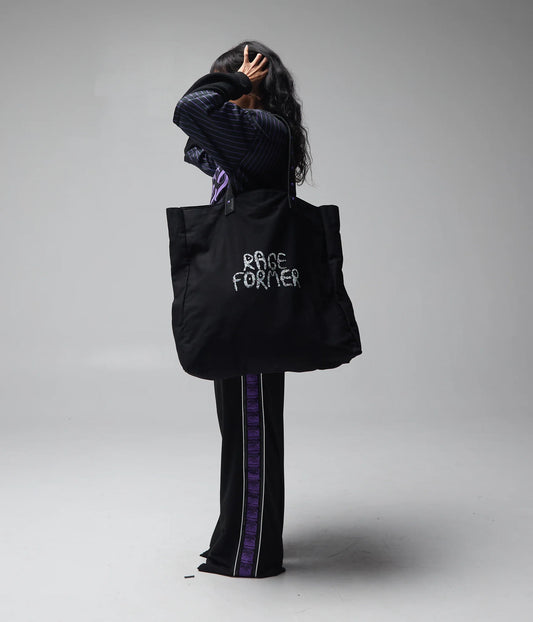 FORMER RAGE TOTE BAG // BLACK