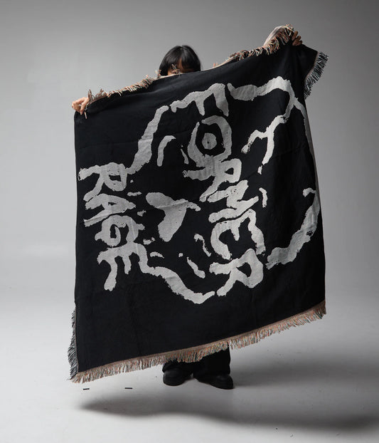 SKULLZ THROW BLANKET // BLACK