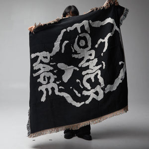 SKULLZ THROW BLANKET // BLACK