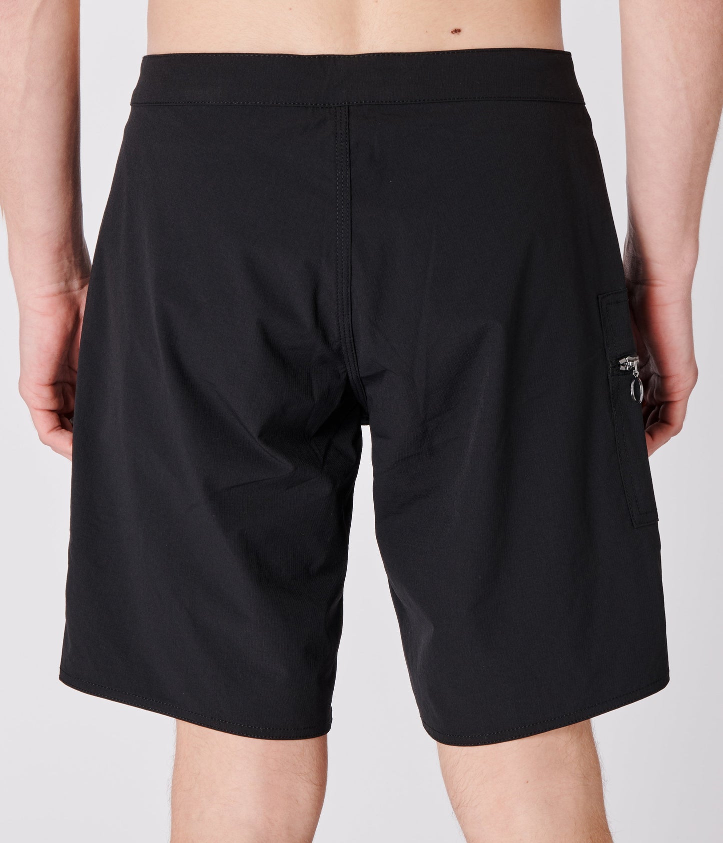 DANE 2.0 18.5" TRUNK // BLACK