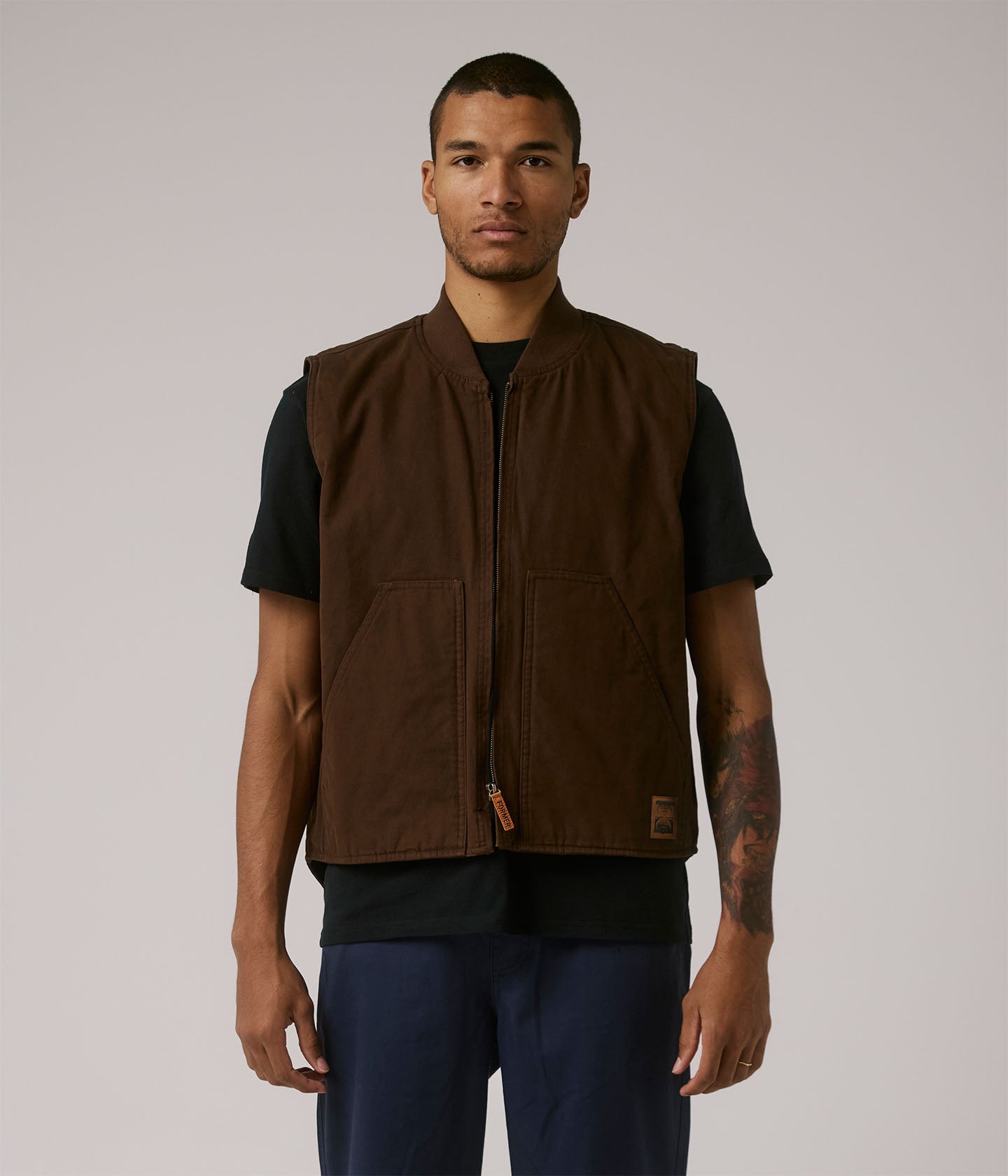 VT CANVAS VEST // BROWN – FORMER MERCHANDISE | JAPAN OFFICIAL SITE