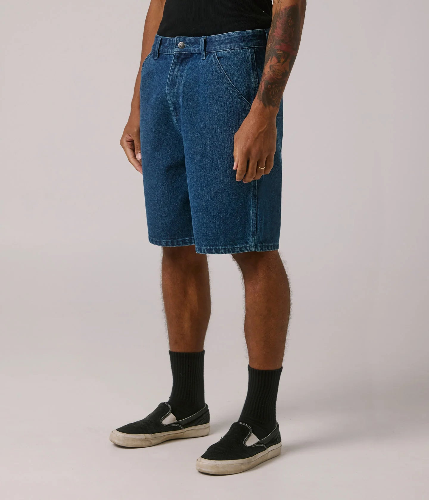 REYNOLDS 21' DENIM SHORT // DARK BLUE