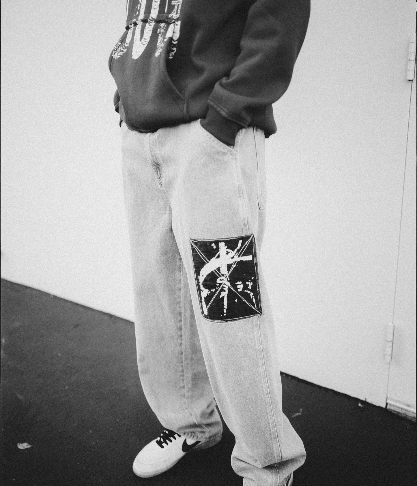 DISTEND DENIM PANT // WASHED GREY