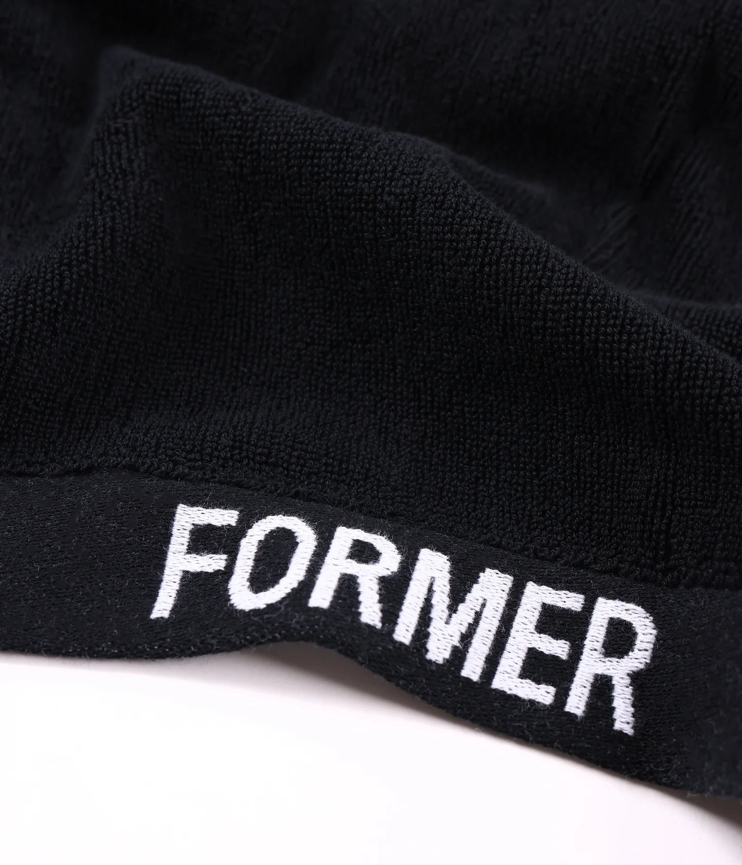 LEGACY LUX TOWEL // BLACK