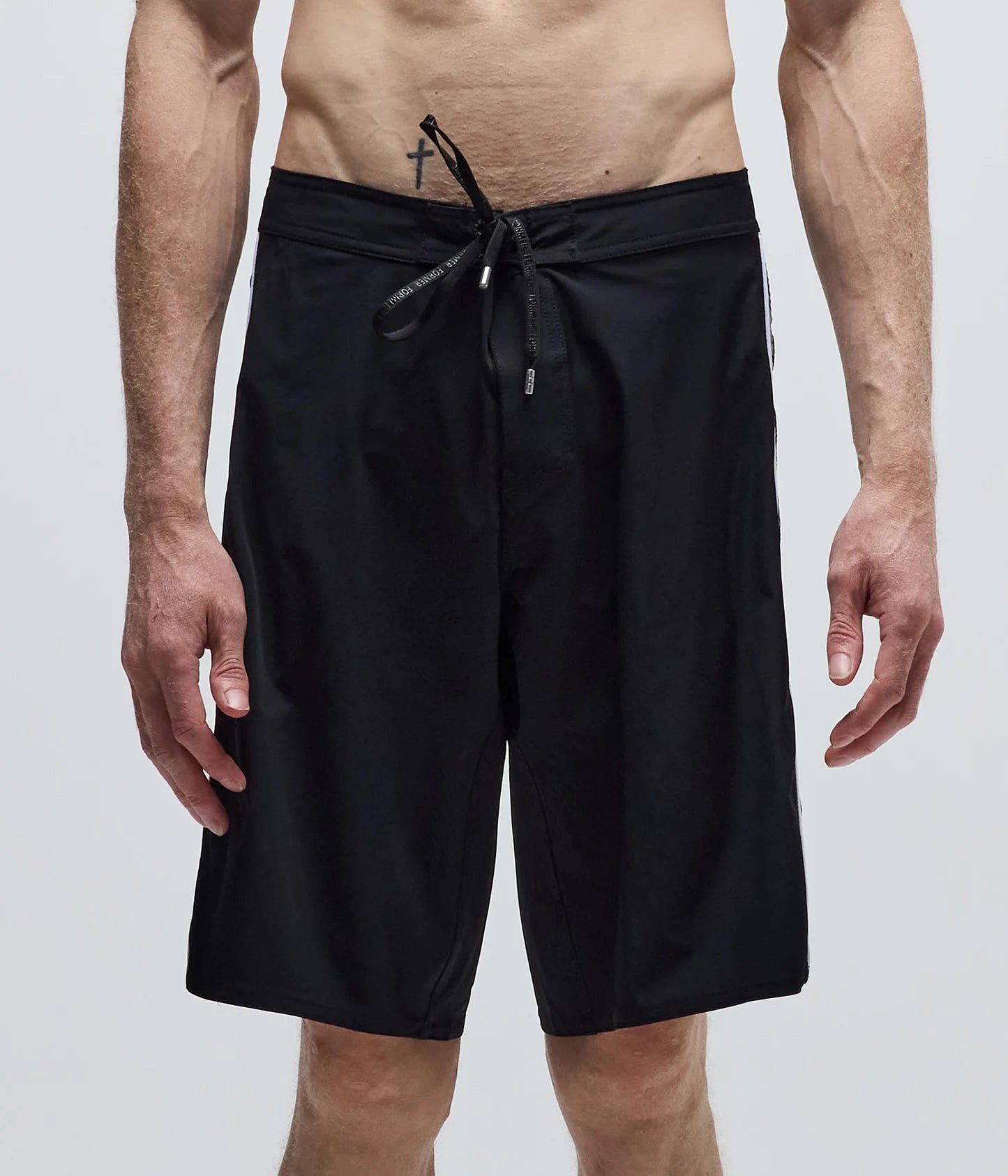 TEAM 20" DION TRUNK // BLACK