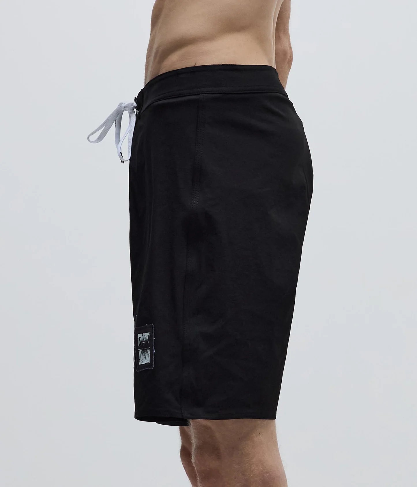 HUSH PATCH 18" TRUNK // BLACK
