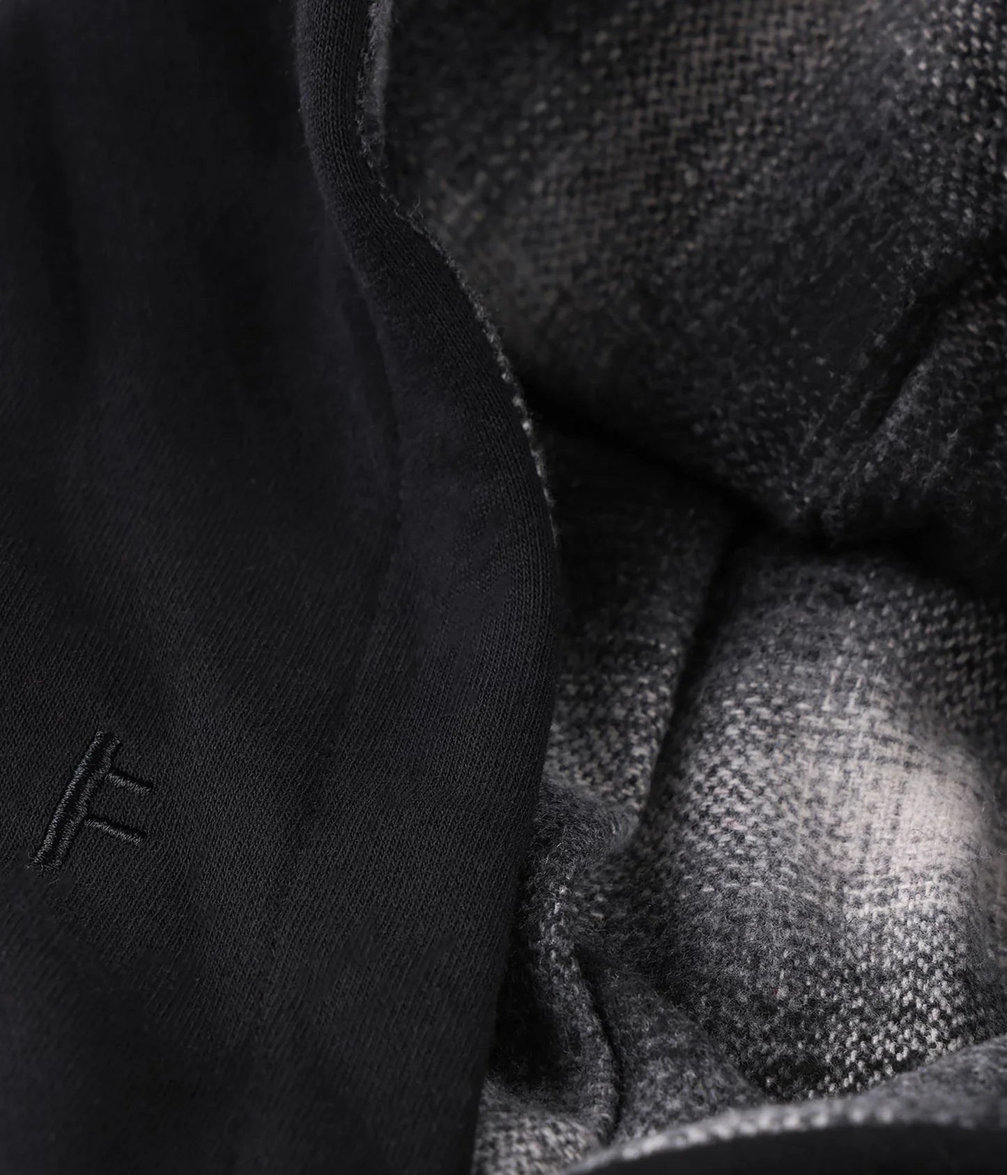 ENIGMA PATCH HOOD // BLACK