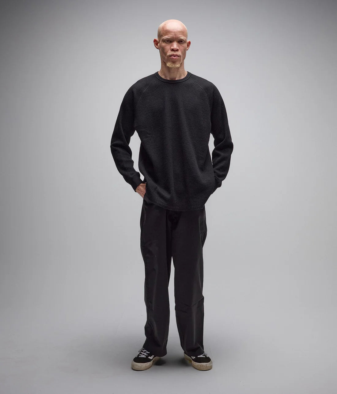 AG RAGLAN WAFFLE // BLACK