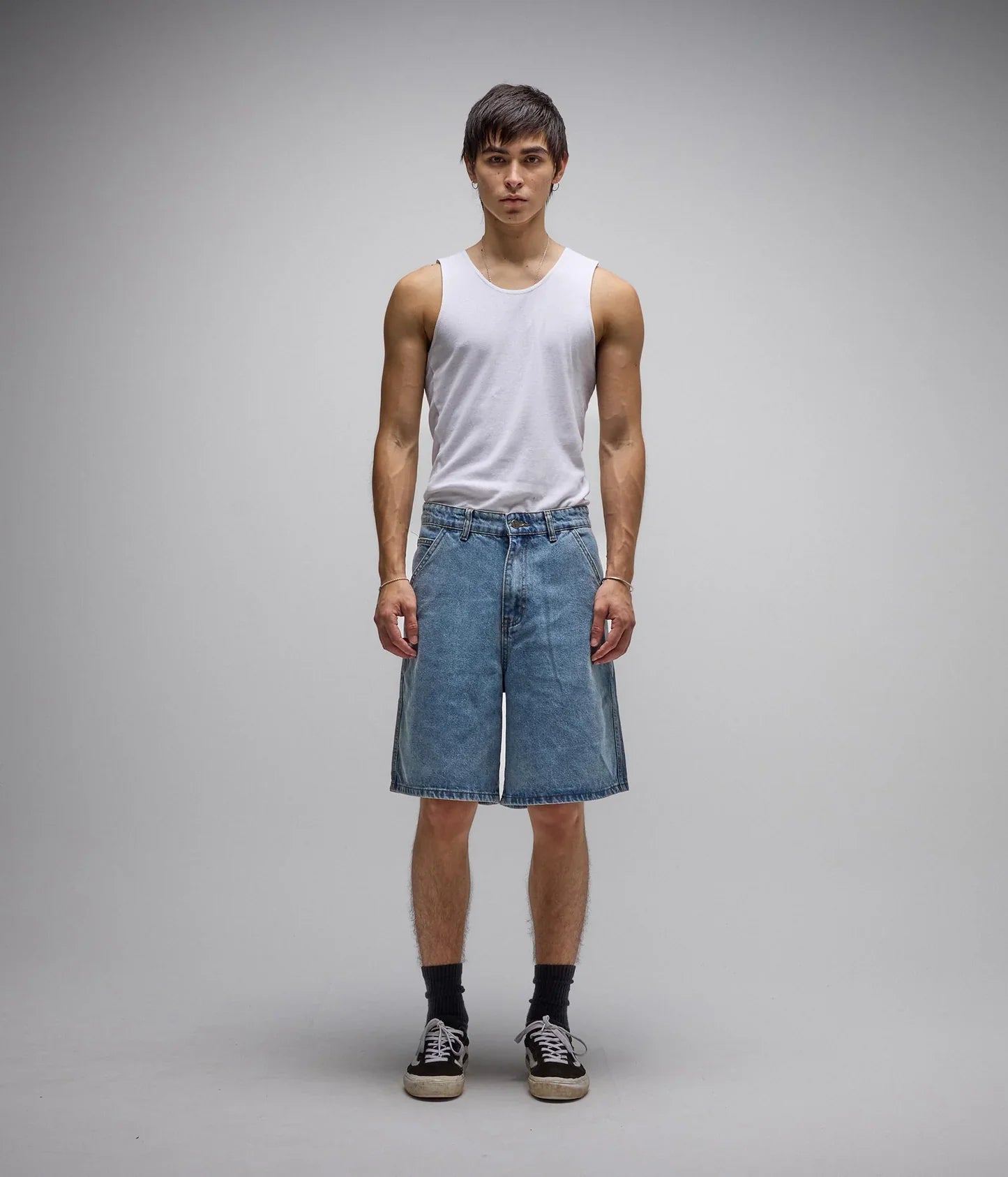 REYNOLDS 21 DENIM WALKSHORT // MID BLUE