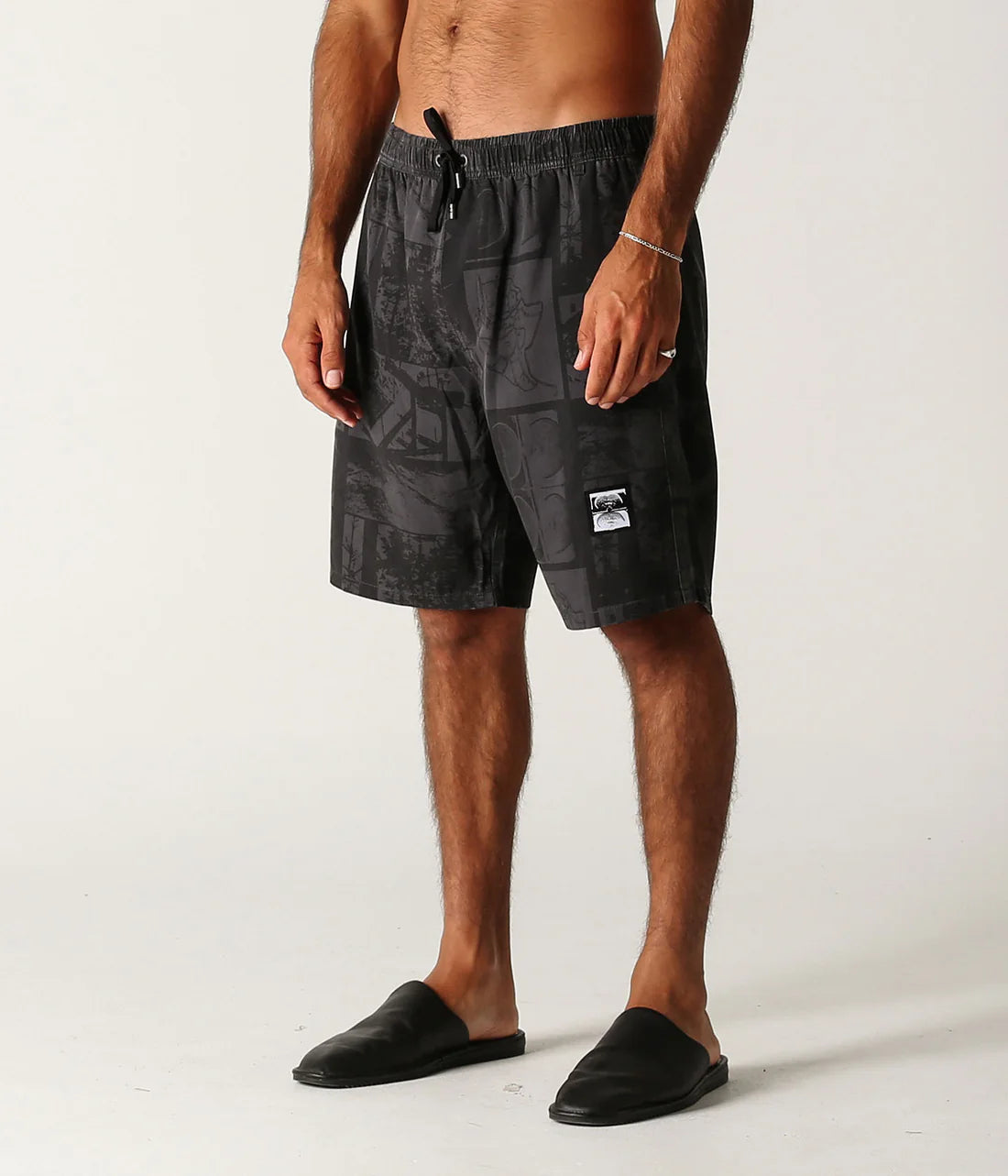 SWANS REQUIEM SWIM TRUNK // BLACK GREY