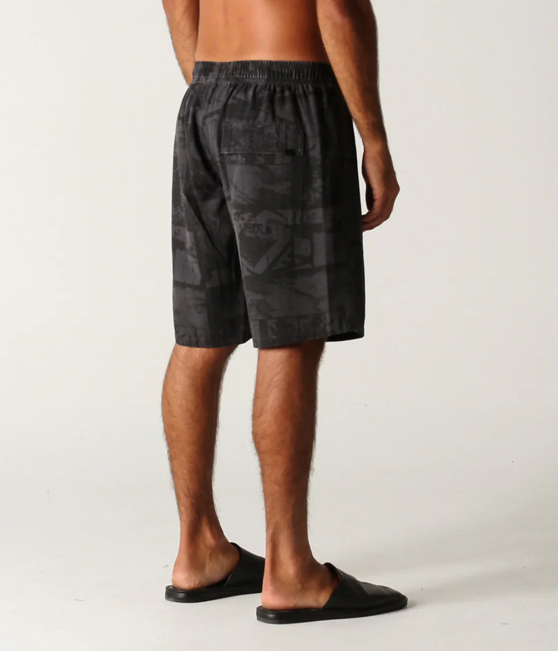 SWANS REQUIEM SWIM TRUNK // BLACK GREY