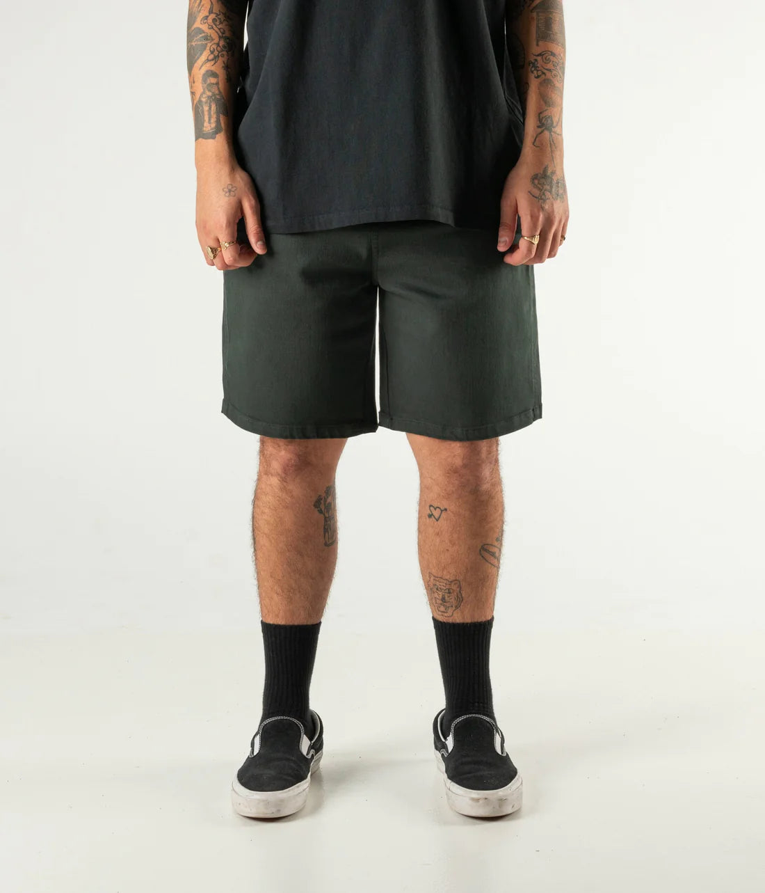 DISTEND DENIM WALKSHORT // IVY STONE