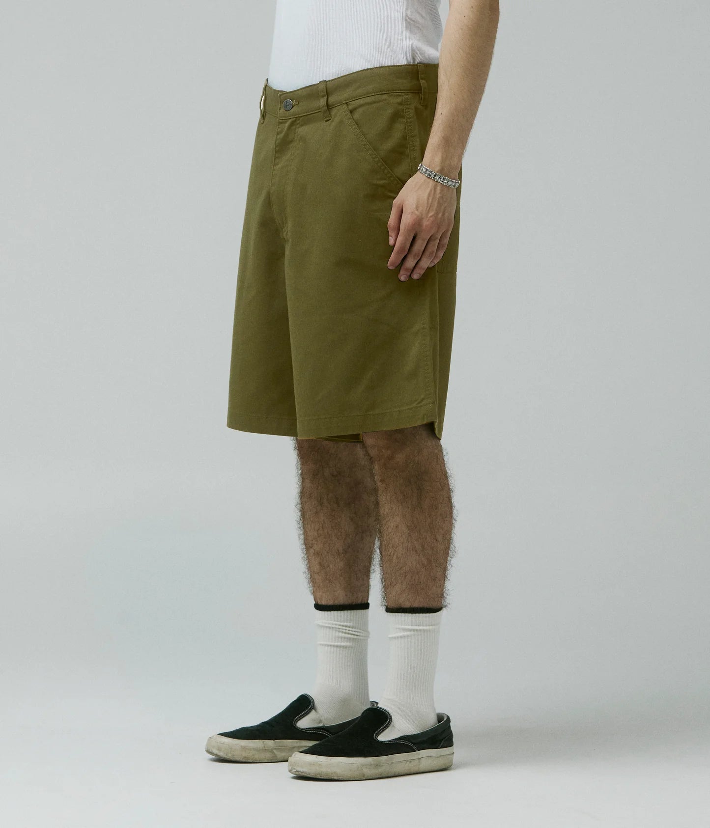 REYNOLDS 21" WALKSHORT // DEEP OLIVE