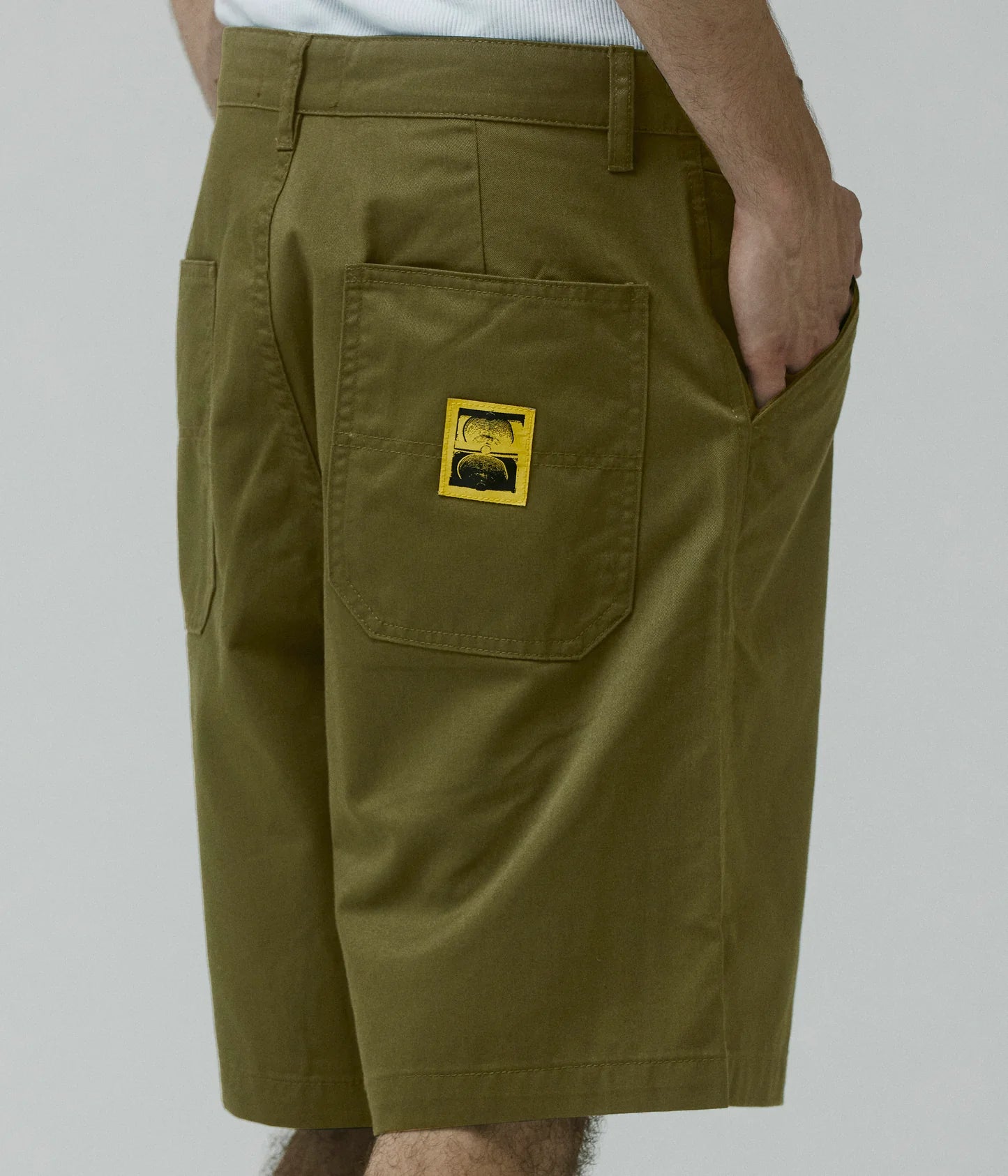REYNOLDS 21" WALKSHORT // DEEP OLIVE