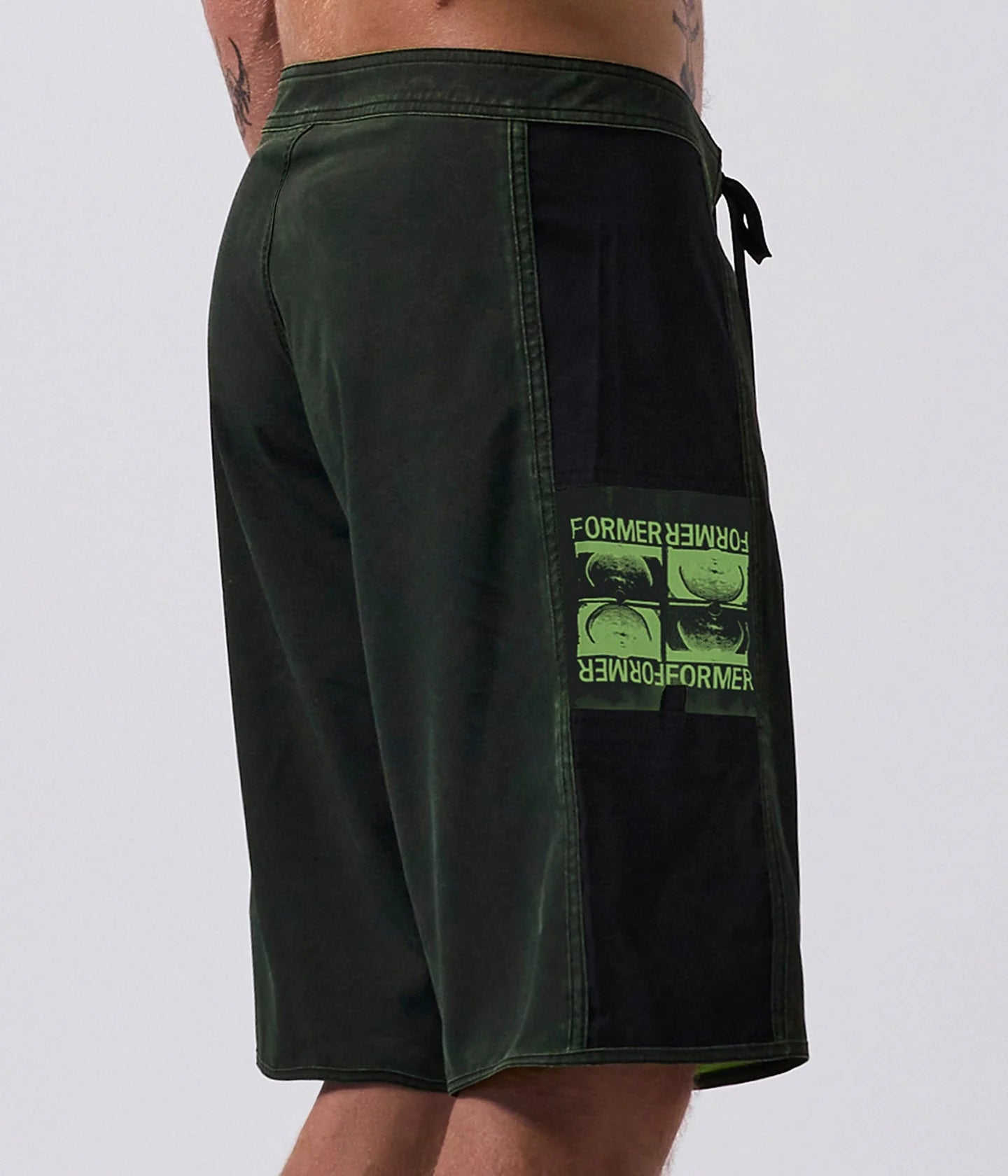 MANNERS 20' TRUNK // BLACK/LIME