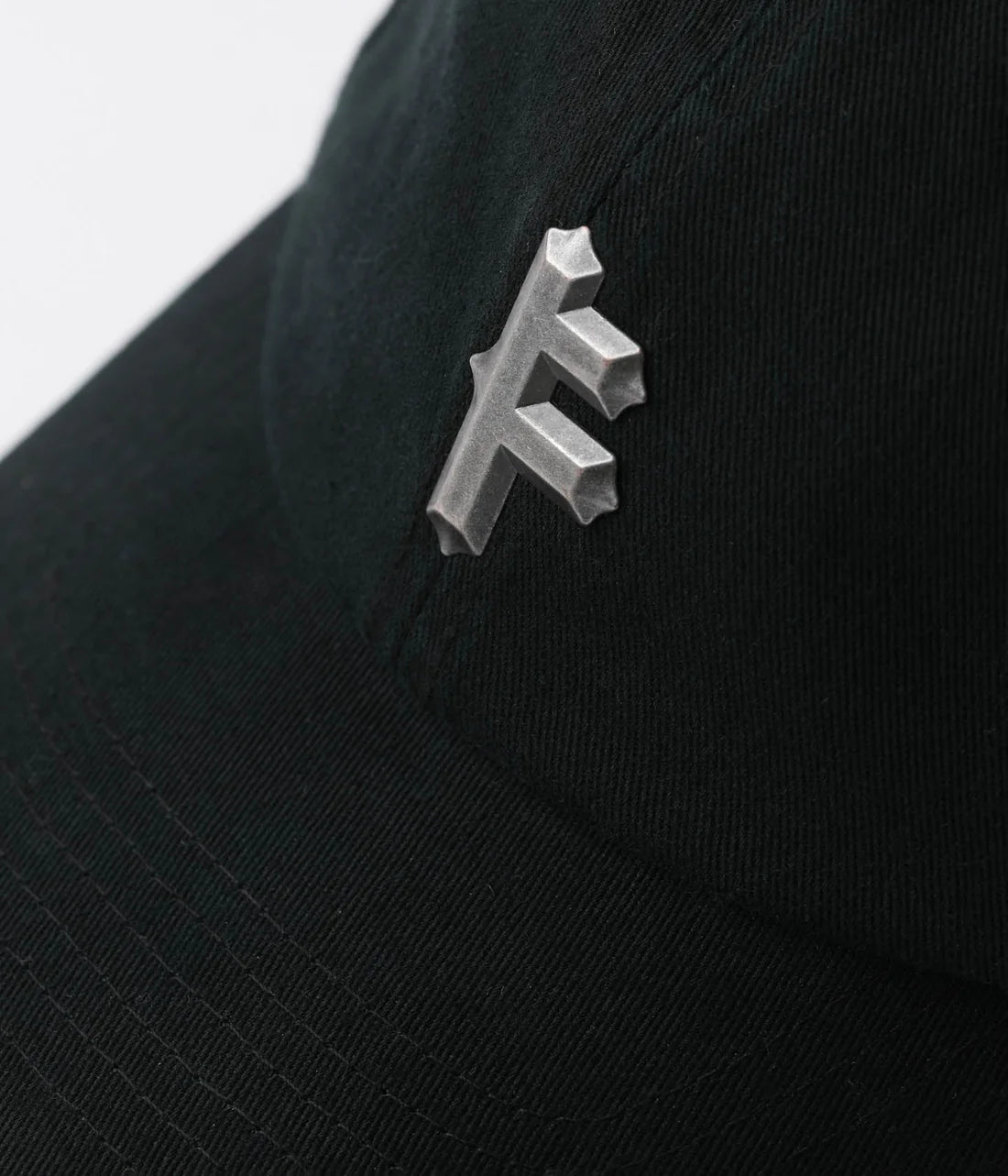 METAL F CAP // BLACK