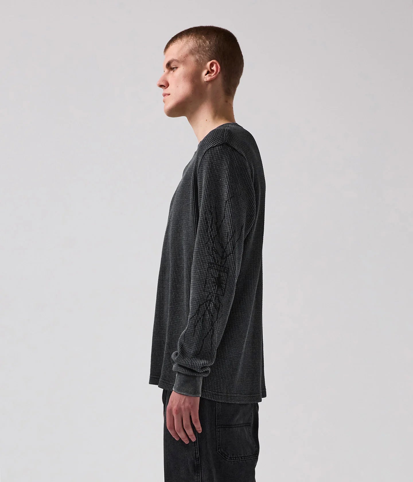 SCRAWL LS WAFFLE T-SHIRT // WASHED BLACK