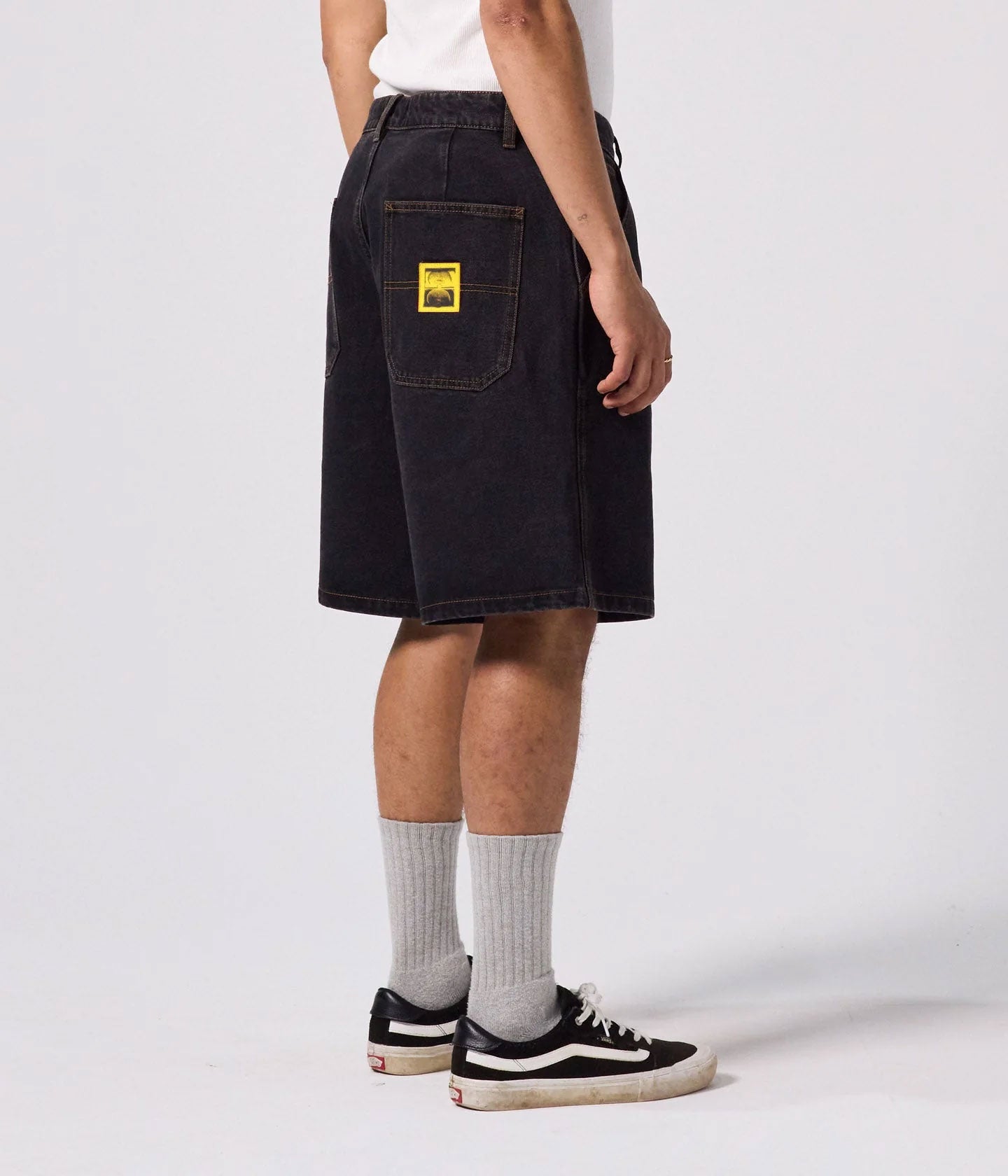 REYNOLDS 21” DENIM WALKSHORT // WASHED BLACK