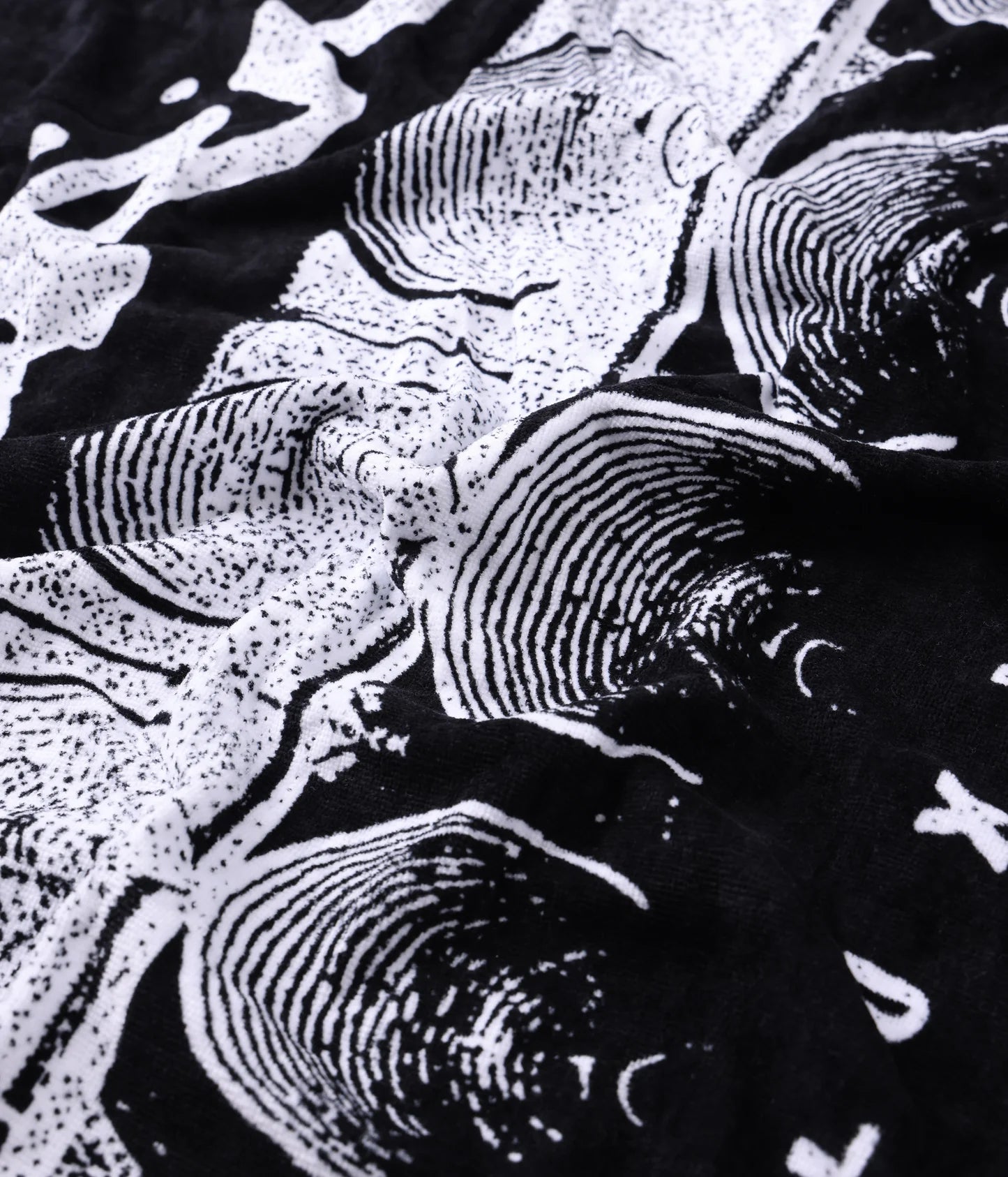 QUAVER TOWEL // BLACK