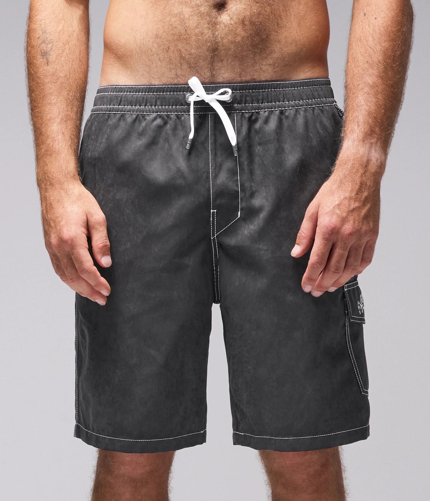 SWANS CARGO 21" SWIM TRUNK // BLACK