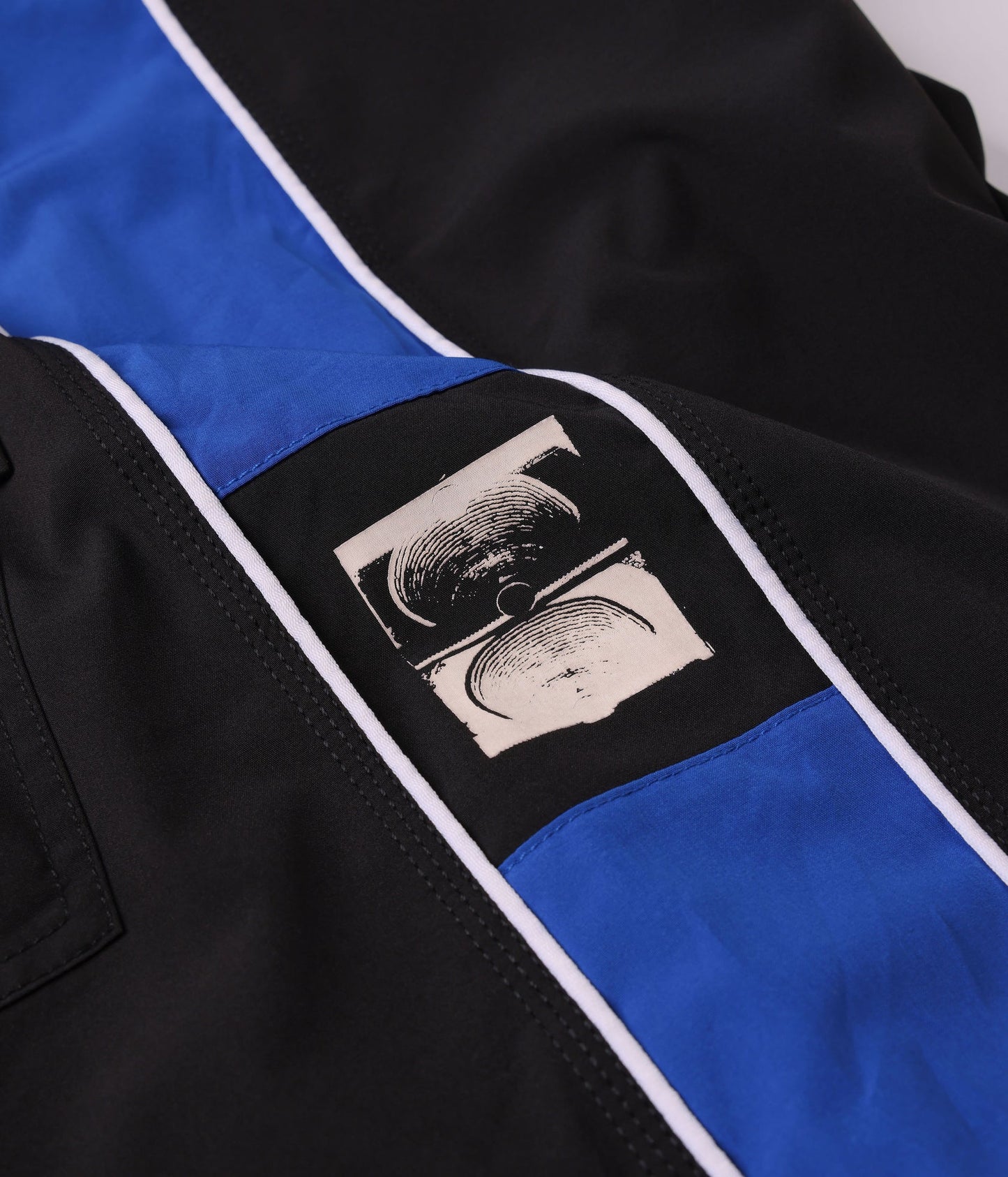 SYSTEM ECLIPSE 20" TRUNK // BLACK