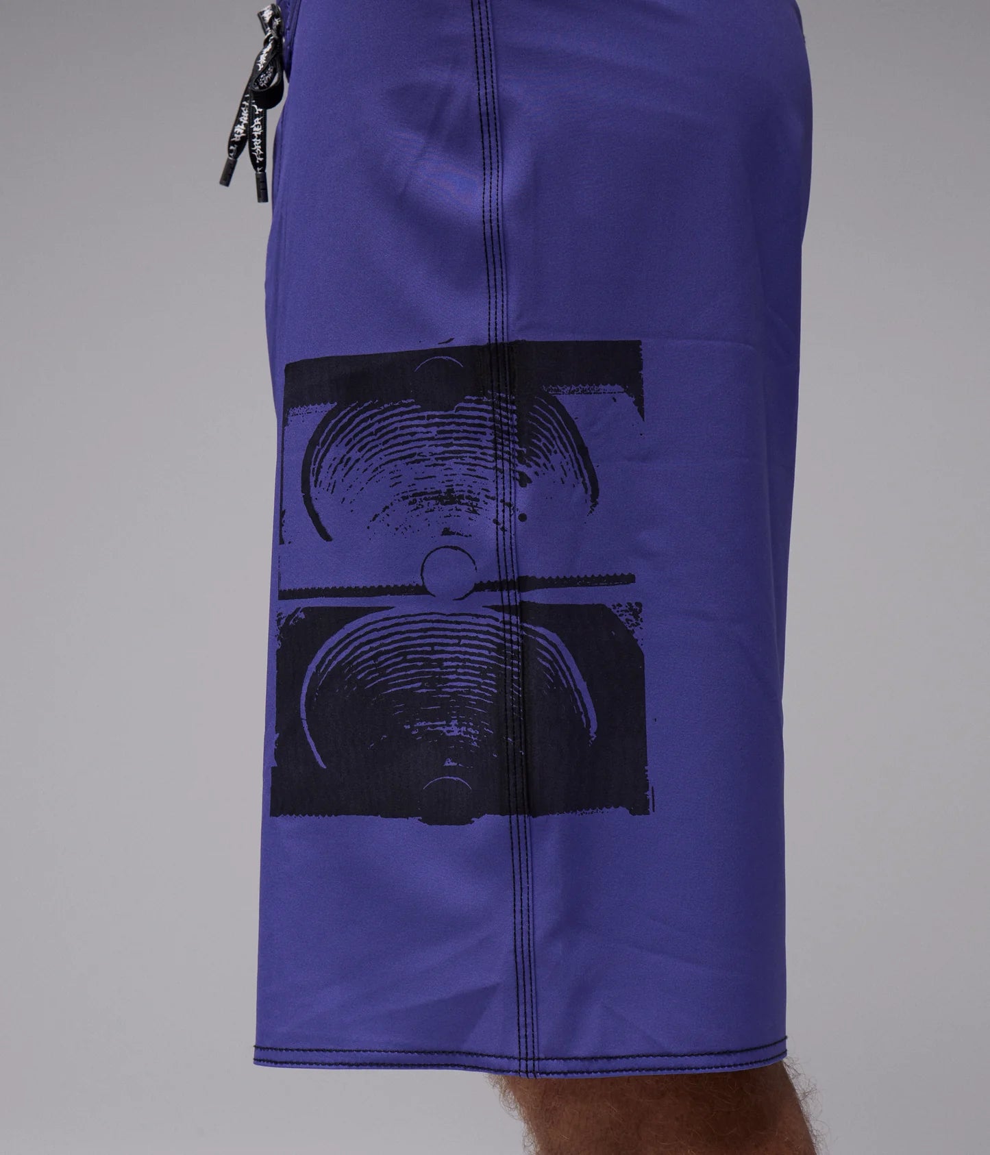 CRUX CARGO 20" TRUNK // VIOLET