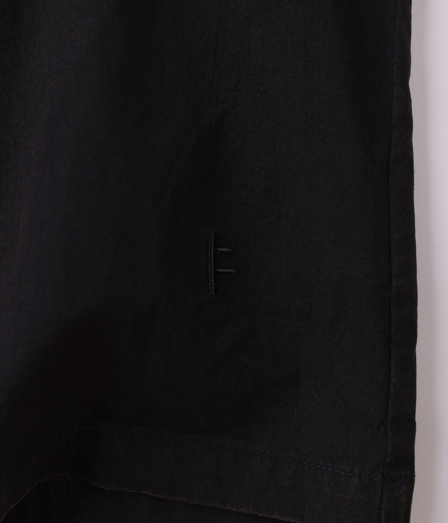 VIVIAN SHUNNING SS SHIRT // WASHED BLACK