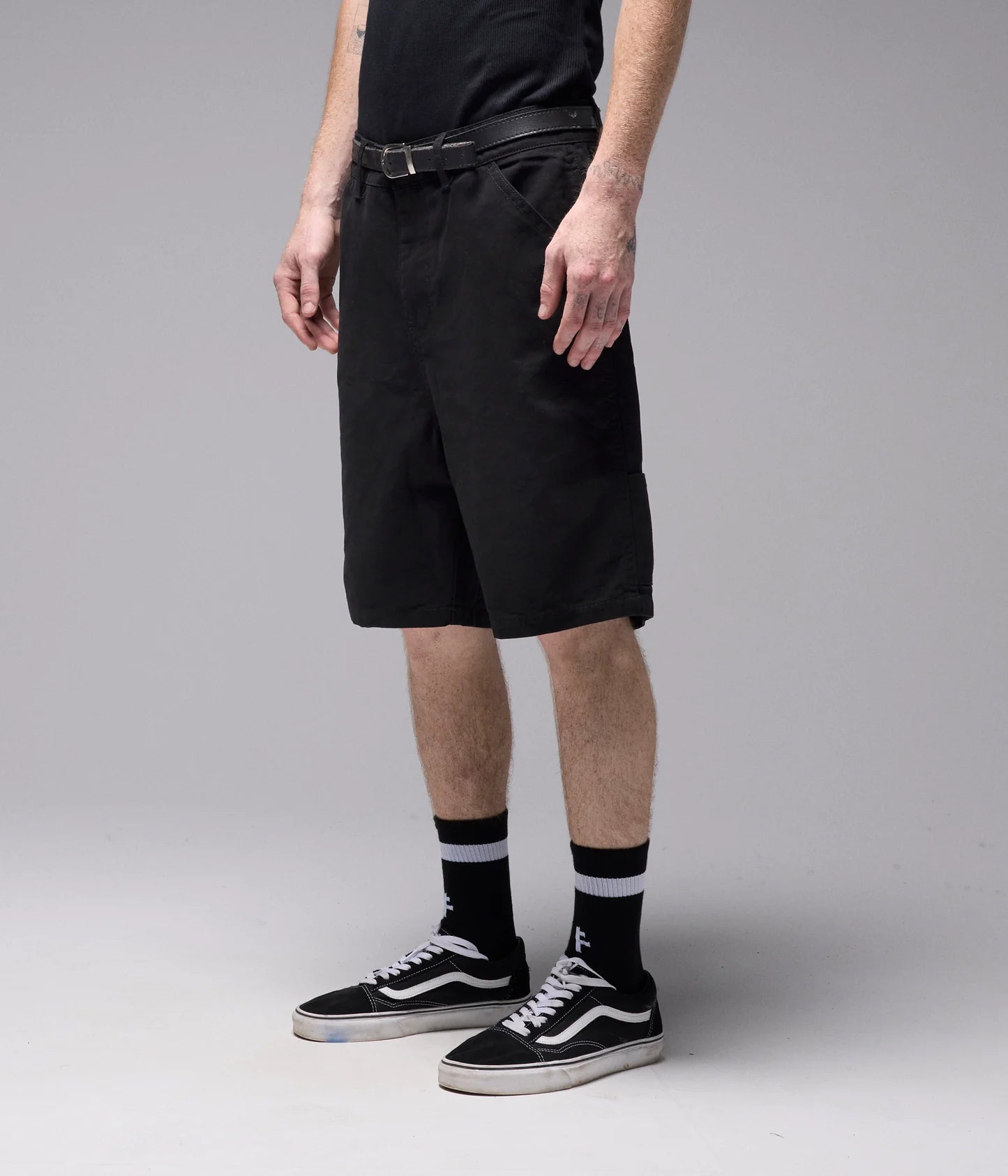 VT DISTEND 20.5' CANVAS CARPENTER SHORT // BLACK