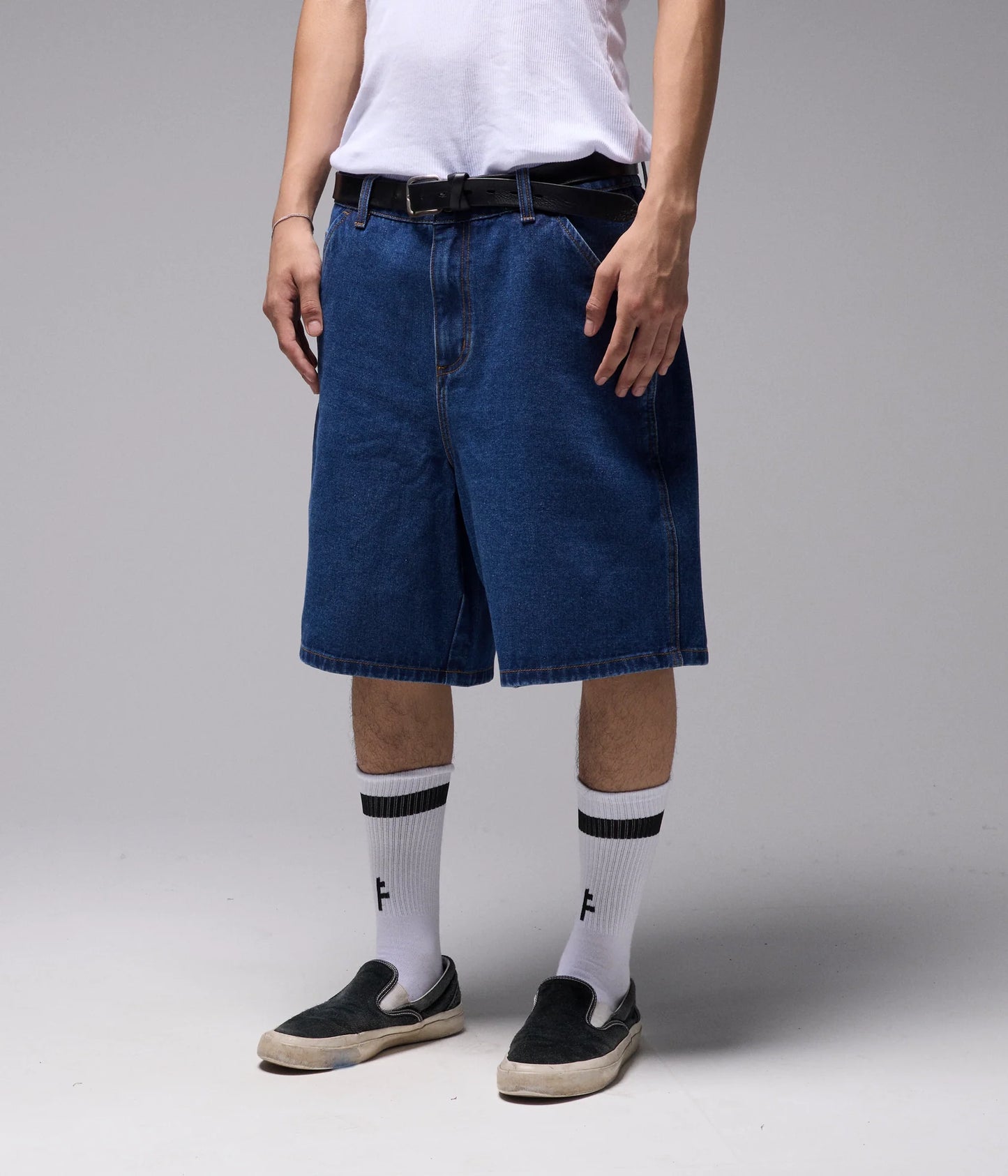 REYNOLDS PROSCRIPTION DENIM 21" WALKSHORT // DARK BLUE