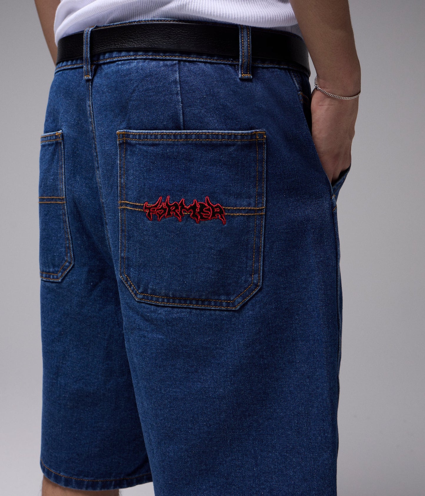 REYNOLDS PROSCRIPTION DENIM 21" WALKSHORT // DARK BLUE