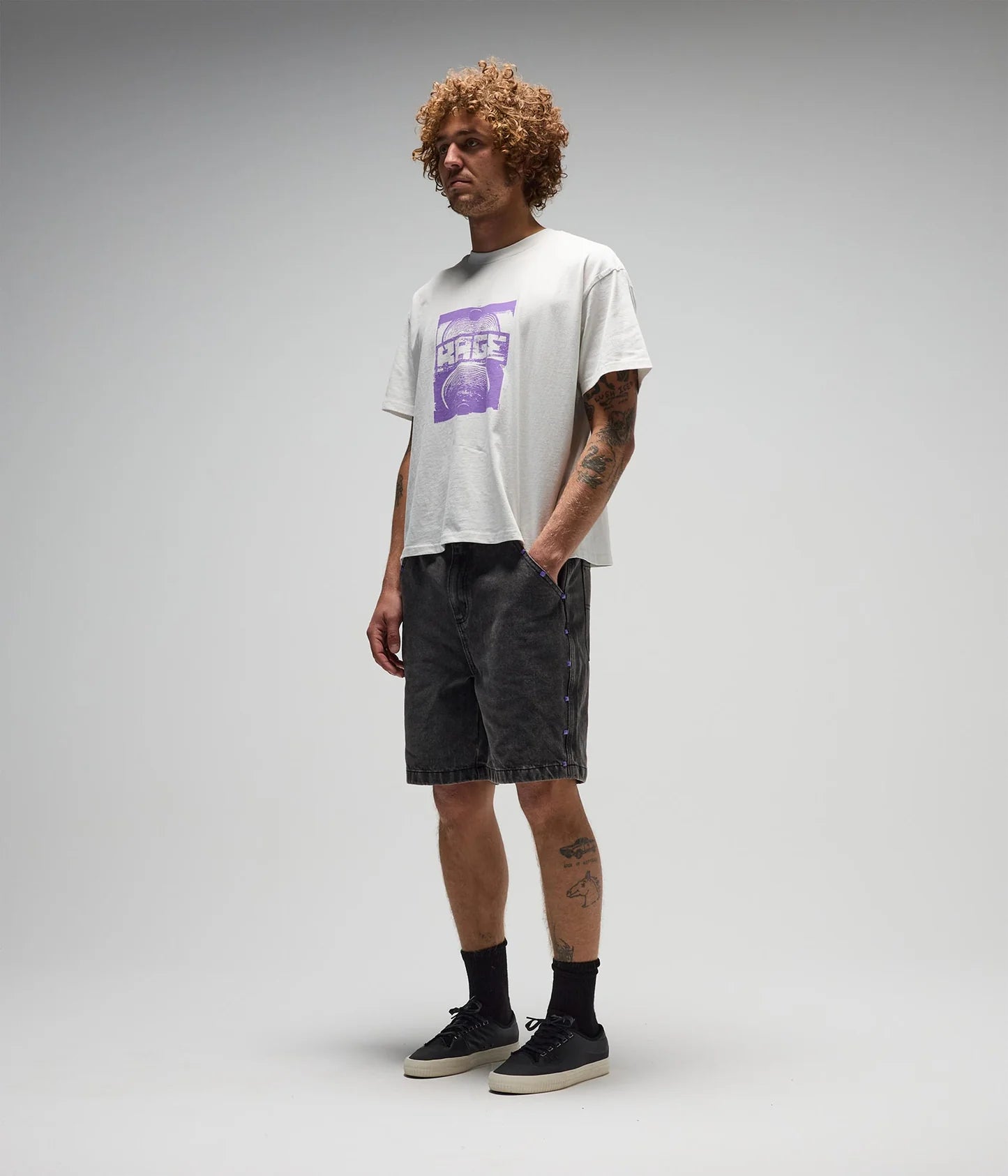 STUDDED DENIM 21" WALKHSHORT // WSHBLK