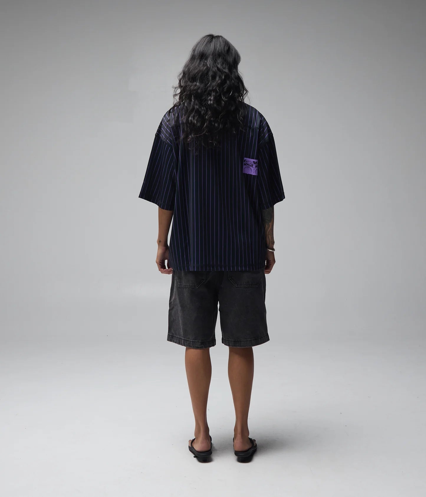 STUDDED DENIM 21" WALKHSHORT // WSHBLK
