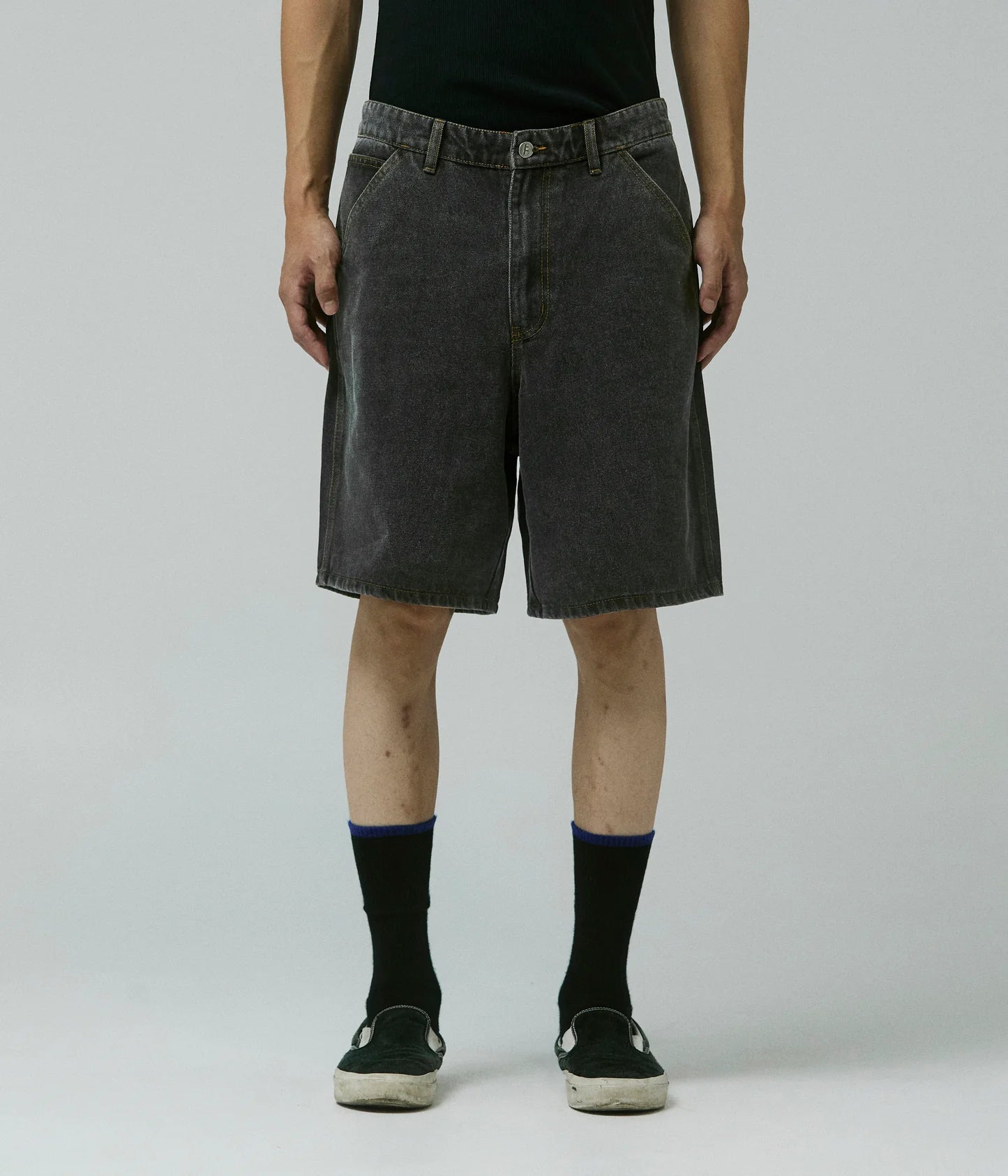 REYNOLDS 21" DENIM WALKSHORT // WASHED BLACK