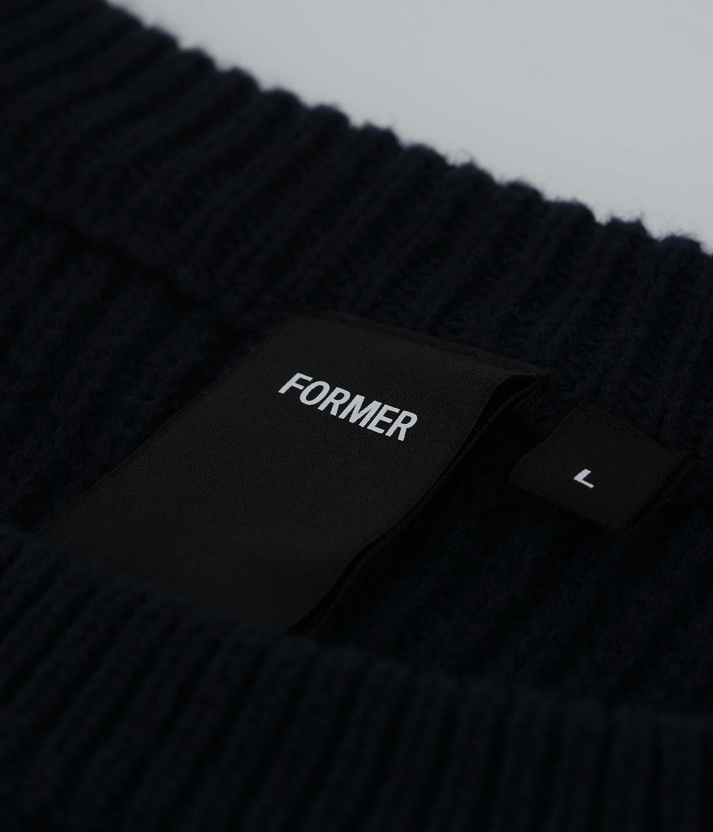 CIRCULATE KNIT CREW // NAVY